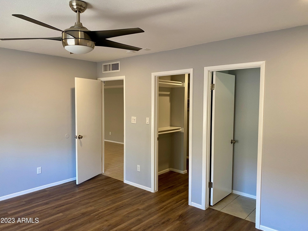5714 W Carol Ann Way - Photo 9