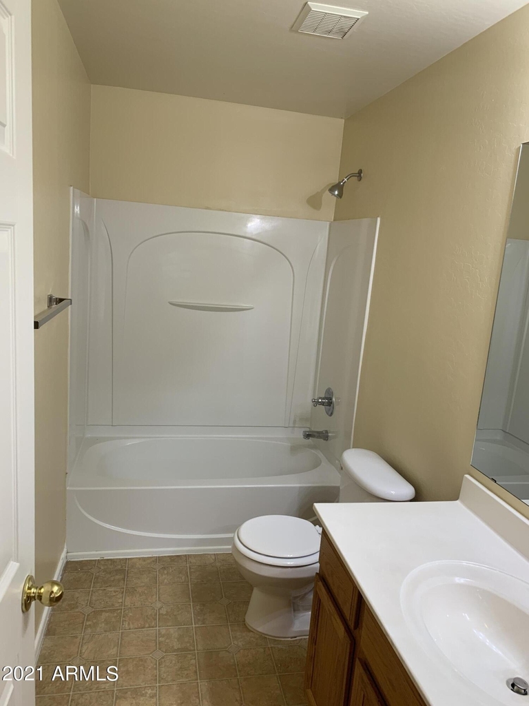 3040 W Cavalry Drive - Photo 12