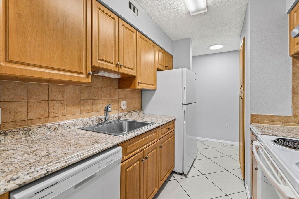 2305 N Congress Avenue - Photo 7