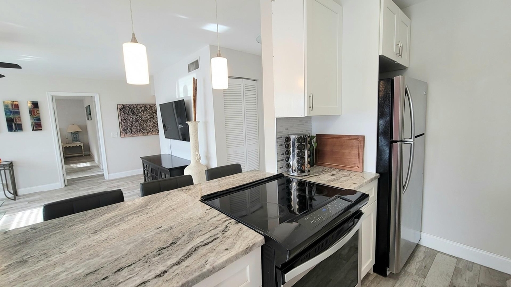 115 Sw 1st Avenue - Photo 5