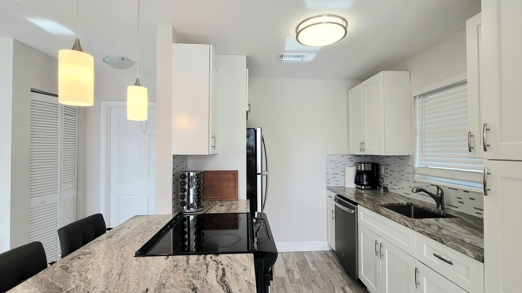 115 Sw 1st Avenue - Photo 4