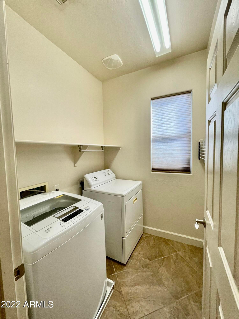 13586 N 152nd Drive - Photo 31