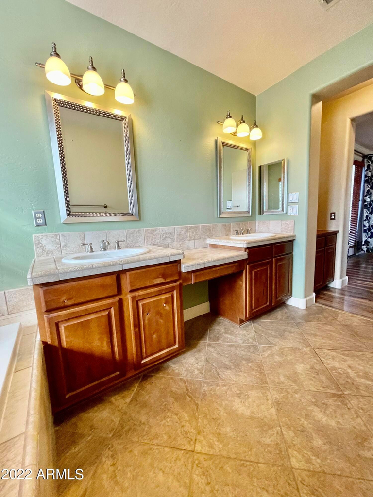 13586 N 152nd Drive - Photo 20