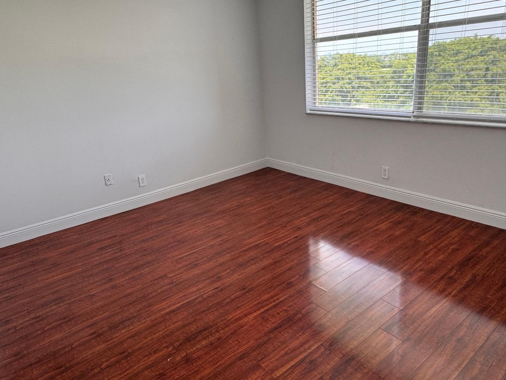 4570 Nw 18th Avenue - Photo 14