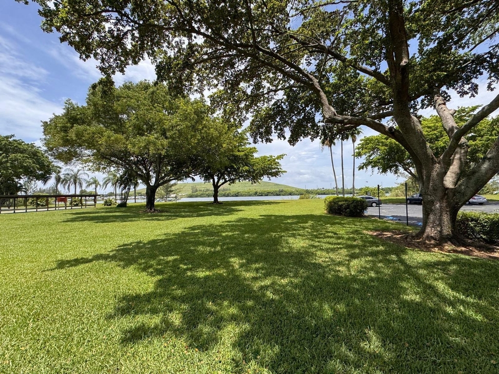 4570 Nw 18th Avenue - Photo 22
