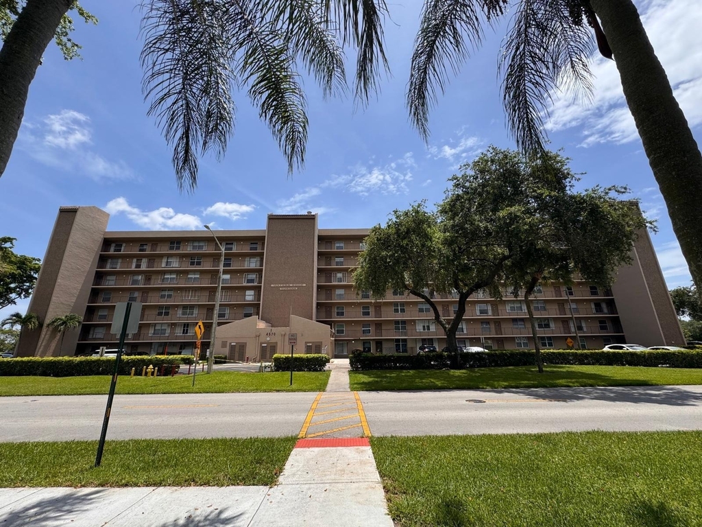 4570 Nw 18th Avenue - Photo 0
