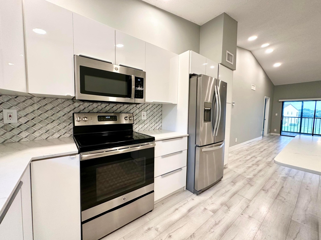 2800 Palmwood Terrace - Photo 2