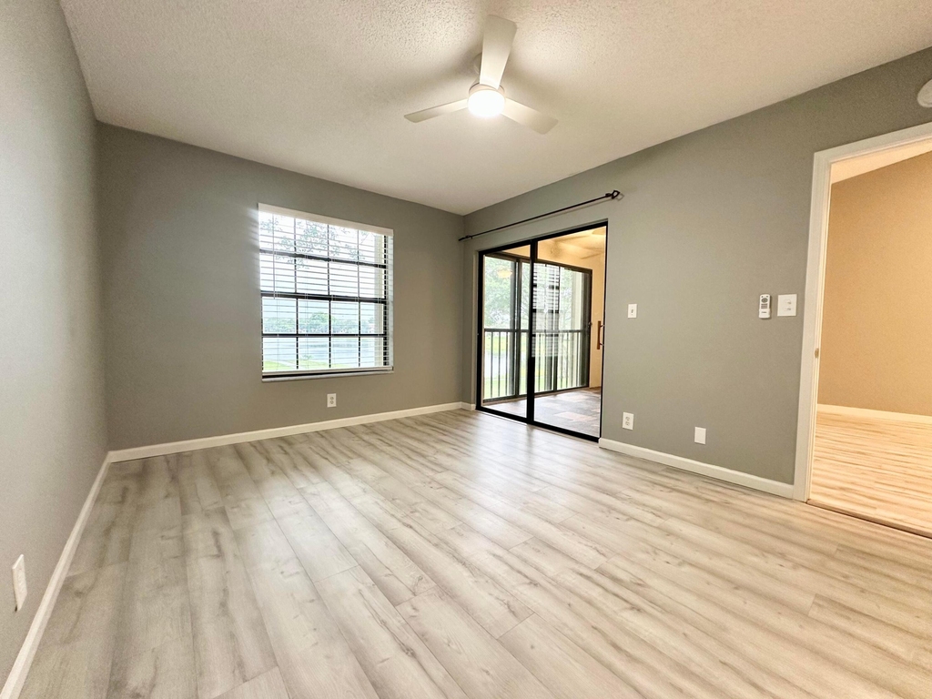 2800 Palmwood Terrace - Photo 15