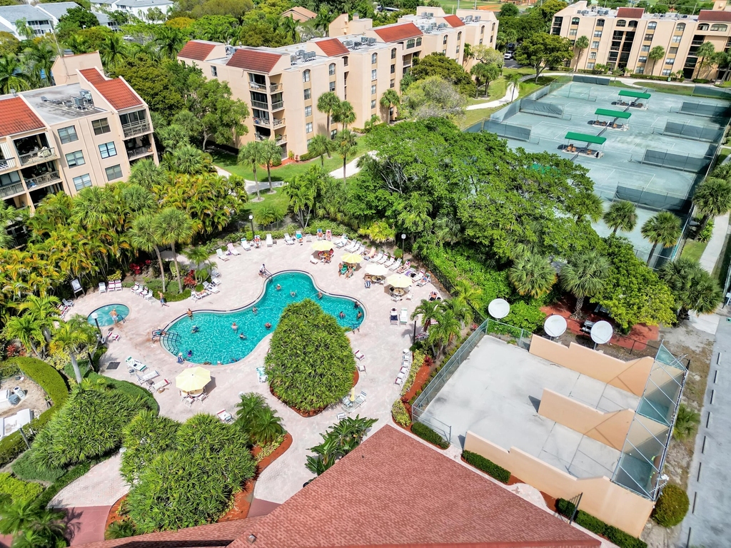 450 Egret Circle - Photo 0
