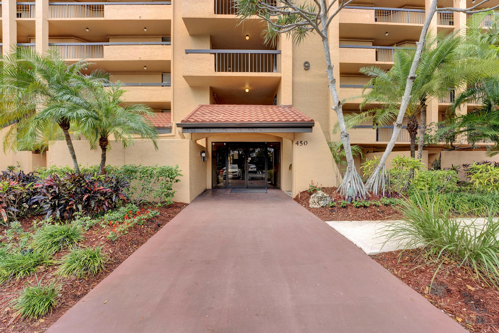 450 Egret Circle - Photo 1