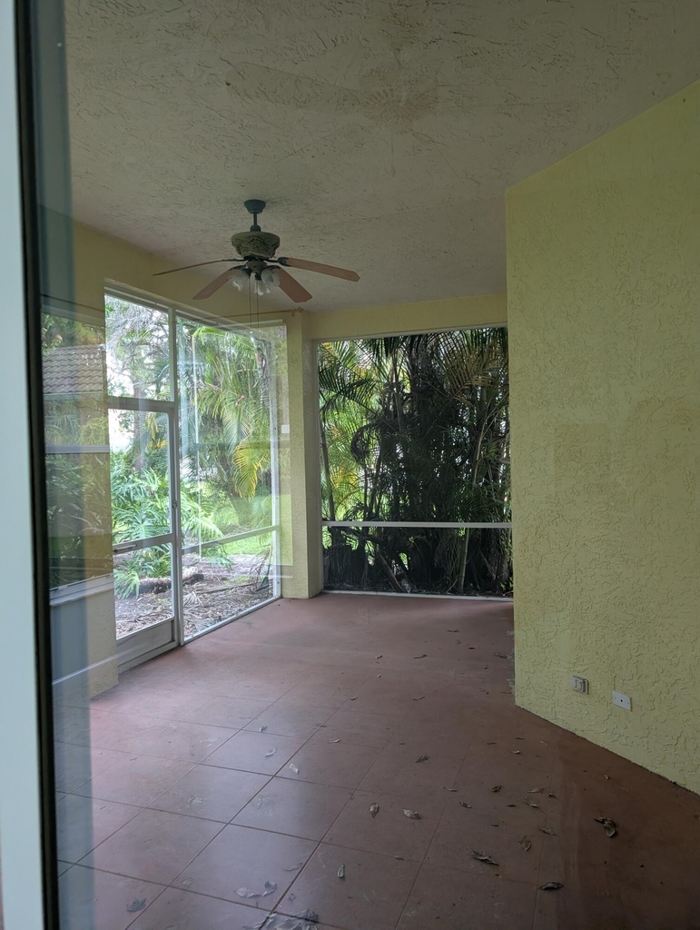 708 Sw Saint Vincent Cove - Photo 14