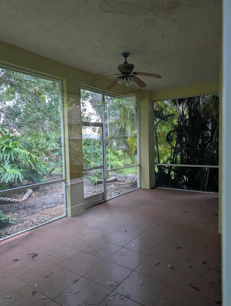 708 Sw Saint Vincent Cove - Photo 15