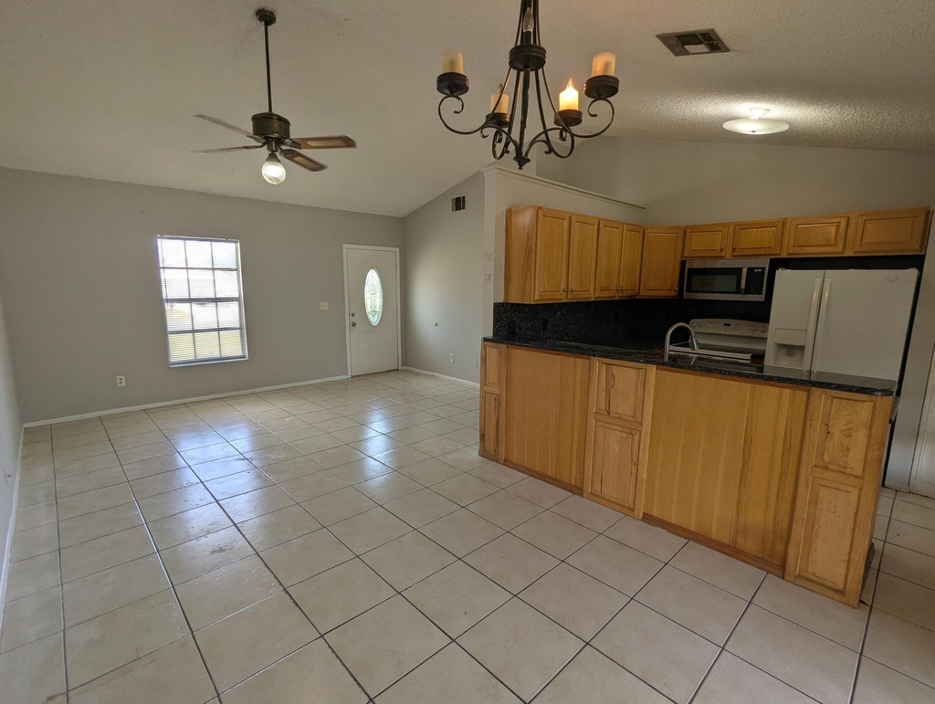 554 Sw Lakehurst Drive - Photo 5