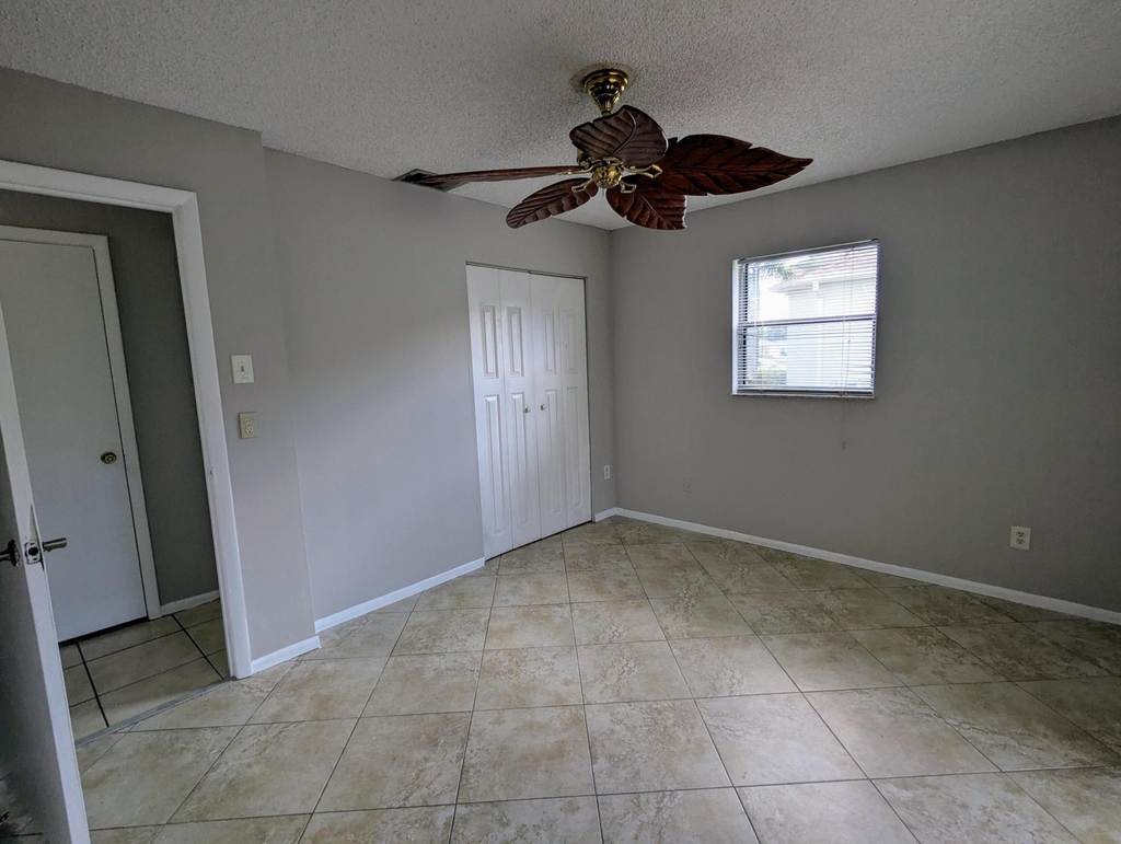 554 Sw Lakehurst Drive - Photo 11