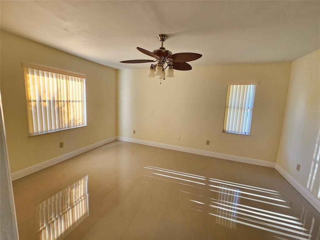 3110 Se Card Terrace - Photo 12