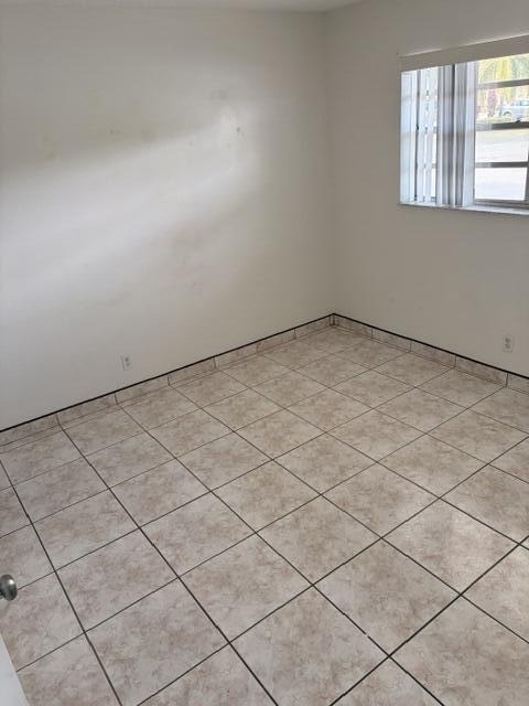 607 S State Rd 7 - Photo 14