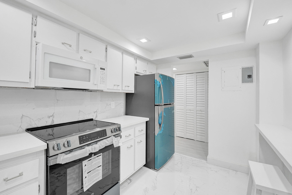3800 N Hills Drive - Photo 5