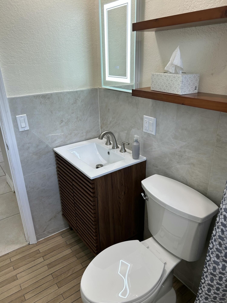 61 Nw 47th Street - Photo 10