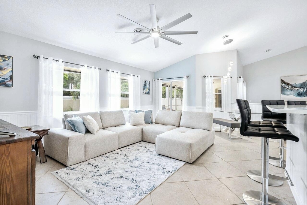 12898 Buckland Street - Photo 3