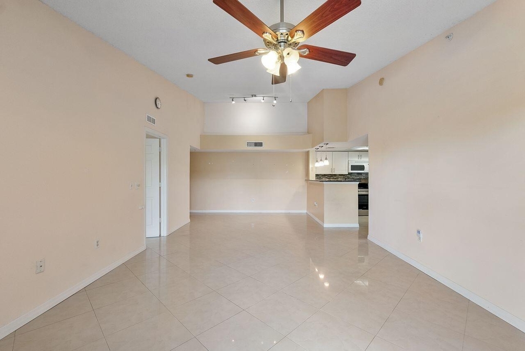 5011 Wiles Road - Photo 21