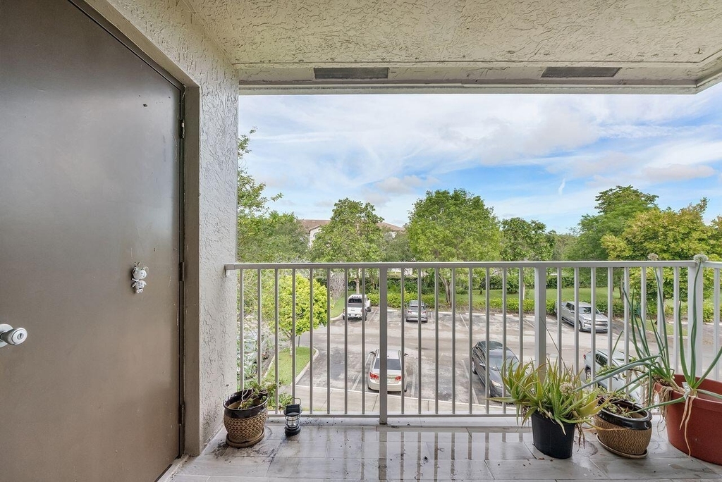 5011 Wiles Road - Photo 16