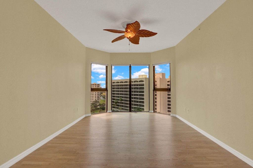 370 Golfview Road - Photo 2