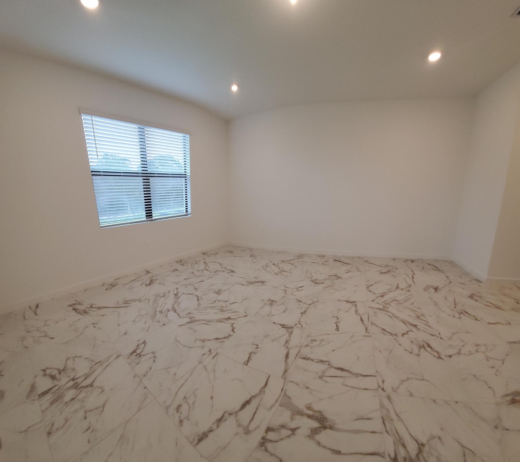 1949 Ne Ocean Dunes Drive - Photo 19
