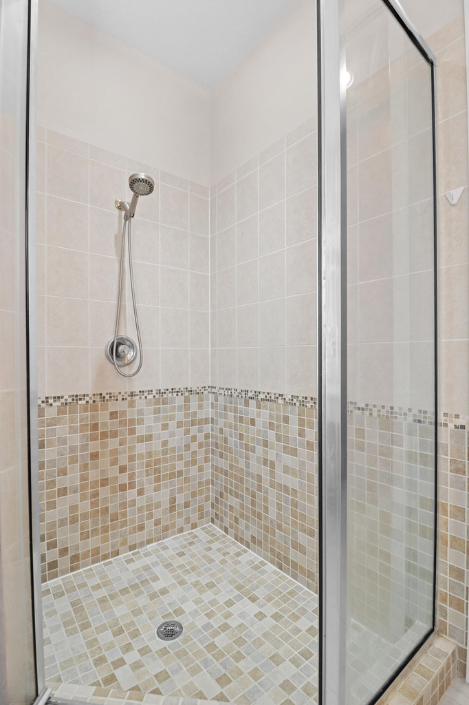 1196 Se Fleming Way - Photo 18
