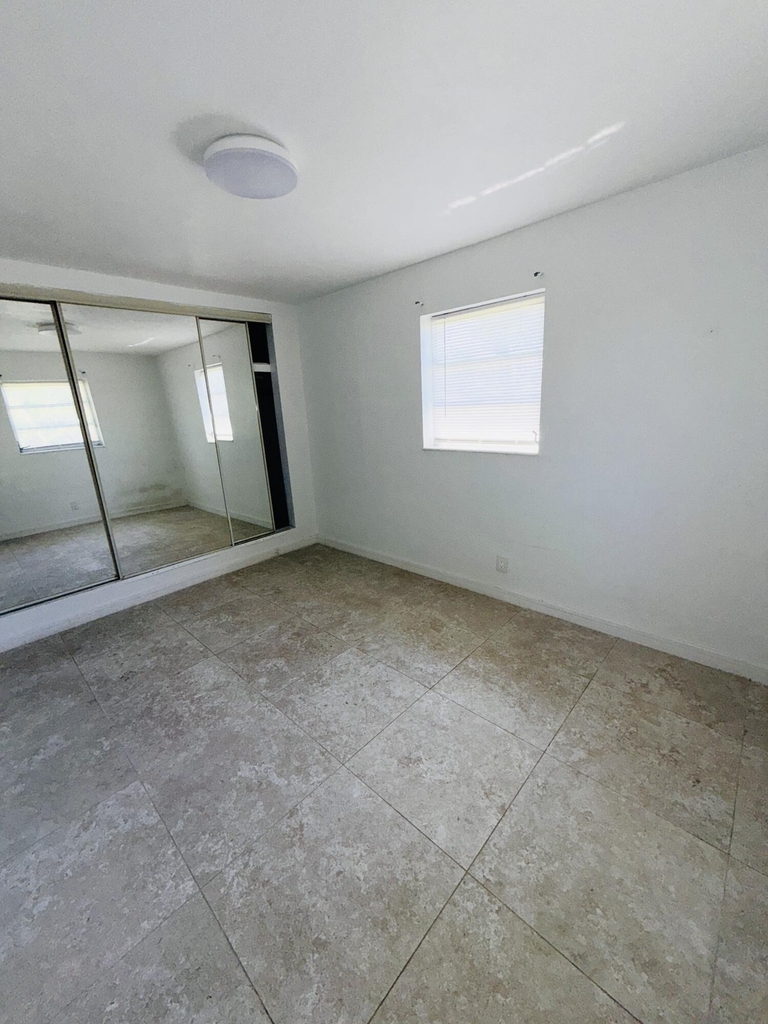5755 Winfield Boulevard - Photo 8