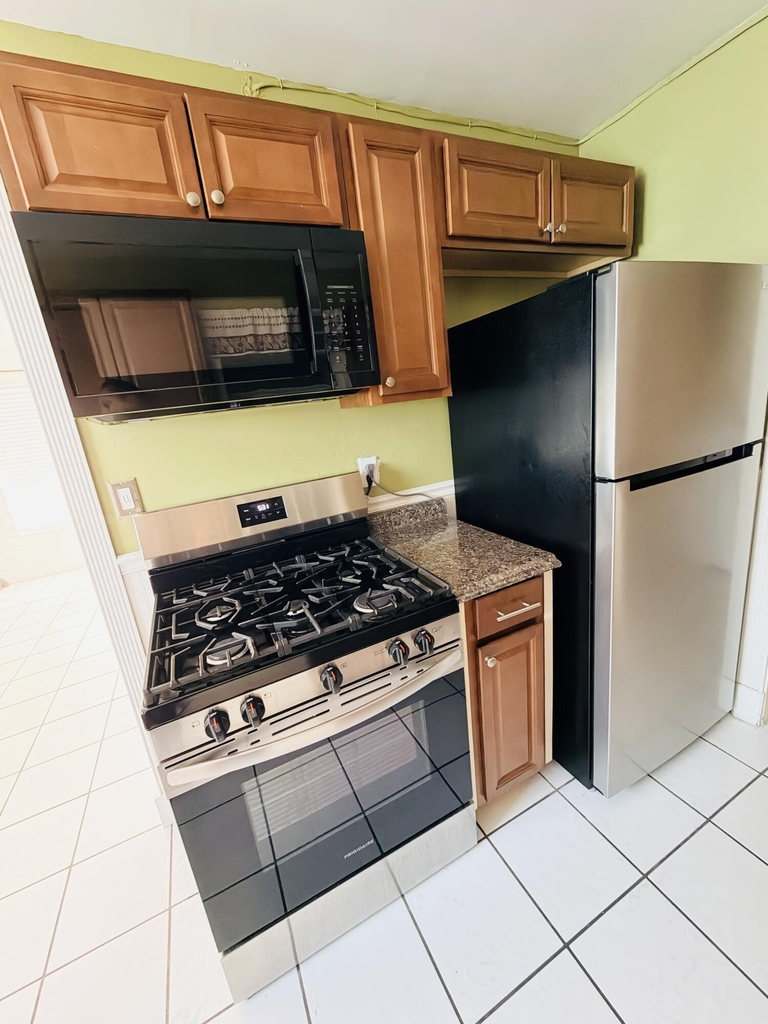 5755 Winfield Boulevard - Photo 4