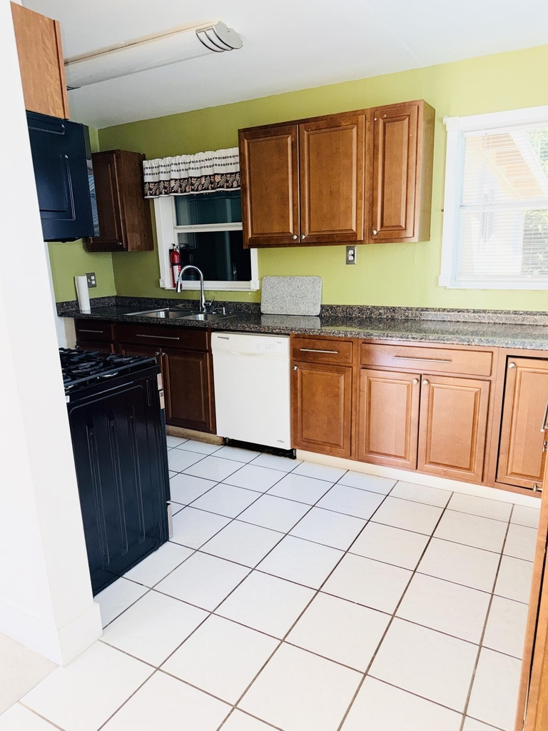 5755 Winfield Boulevard - Photo 3