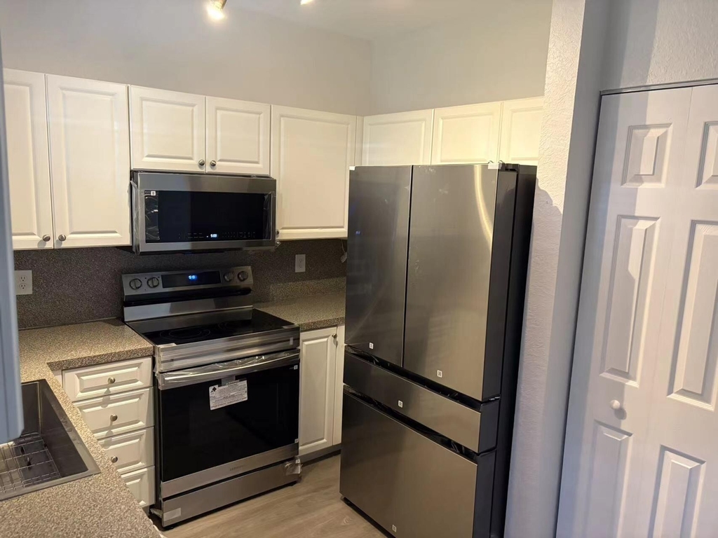 11500 Nw 33rd Street - Photo 5