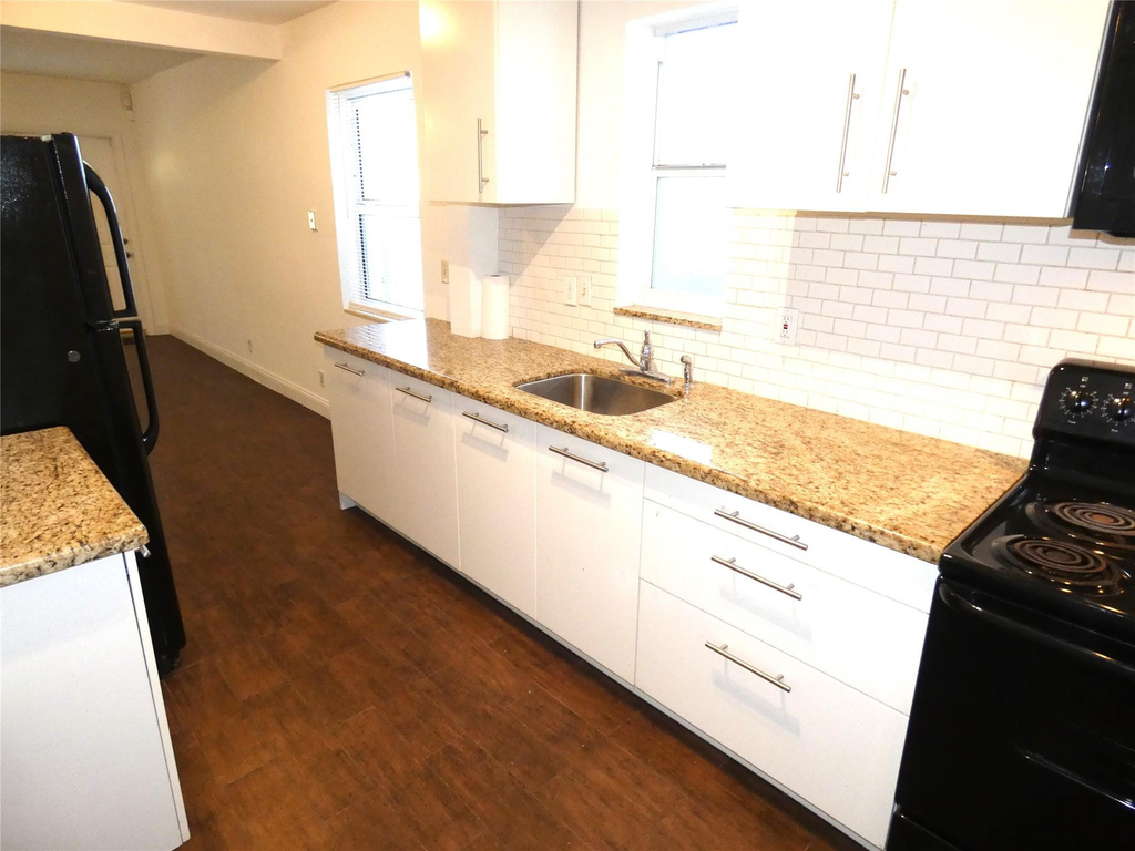 1528 Nw 1st Avenue - Photo 5