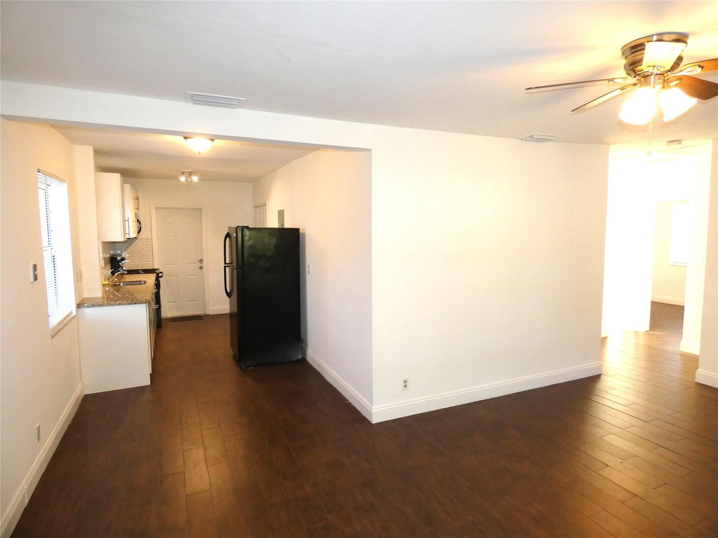 1528 Nw 1st Avenue - Photo 6