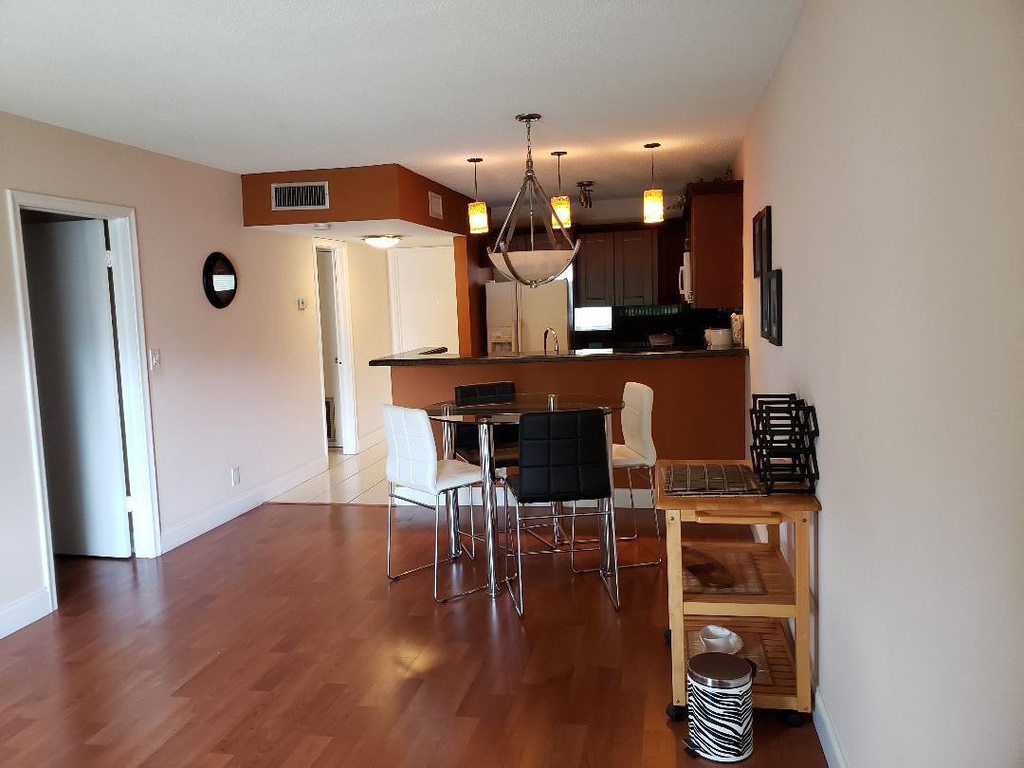 899 Se 2nd Avenue - Photo 5