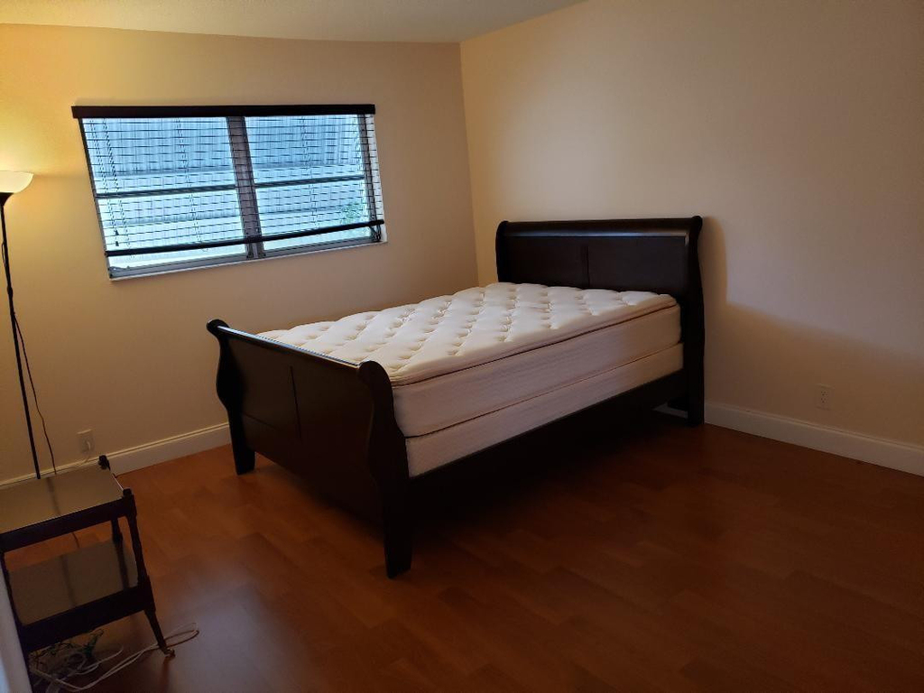 899 Se 2nd Avenue - Photo 12
