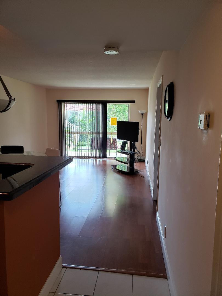 899 Se 2nd Avenue - Photo 6