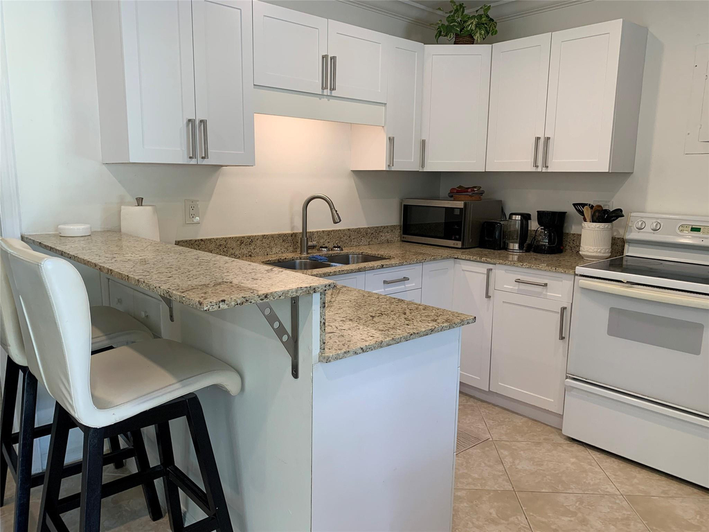 801 Sw 10th Street - Photo 13