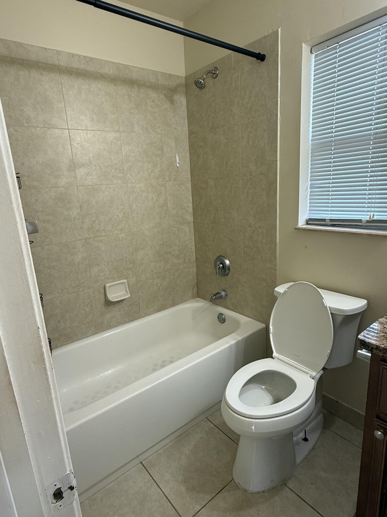 578 Ne 20th Street - Photo 11