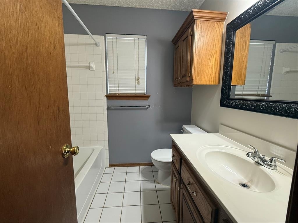504 Eastridge Drive - Photo 5