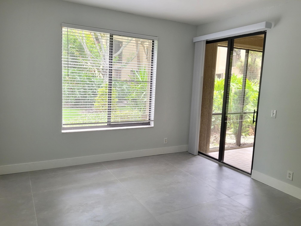 10535 Nw 10th Street - Photo 9