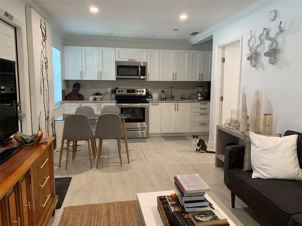 801 Sw 10th Street - Photo 2