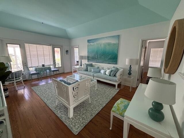 424 Chilean Avenue - Photo 0