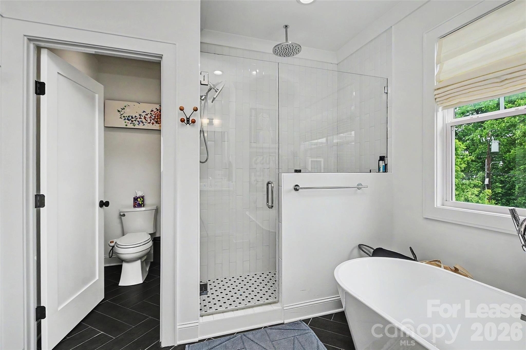 221 S Gardner Avenue - Photo 28