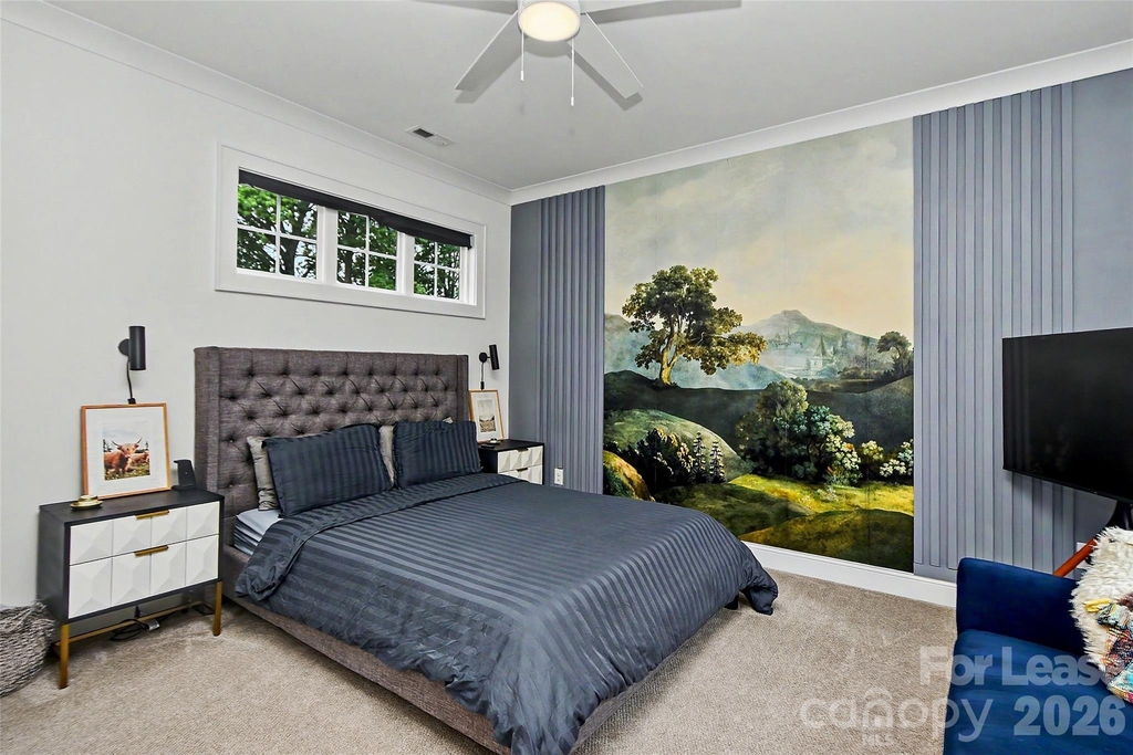 221 S Gardner Avenue - Photo 34