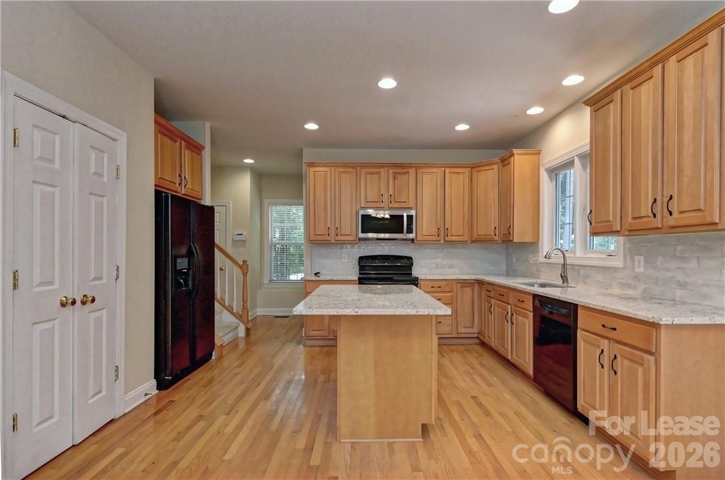 10496 Gunnison Lane - Photo 6