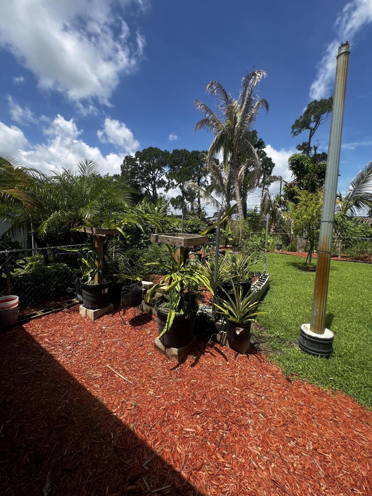 173 Se Fallon Drive - Photo 47
