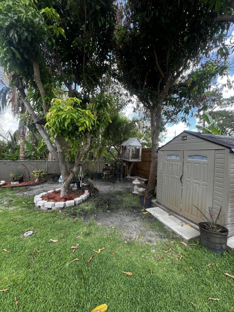 173 Se Fallon Drive - Photo 38