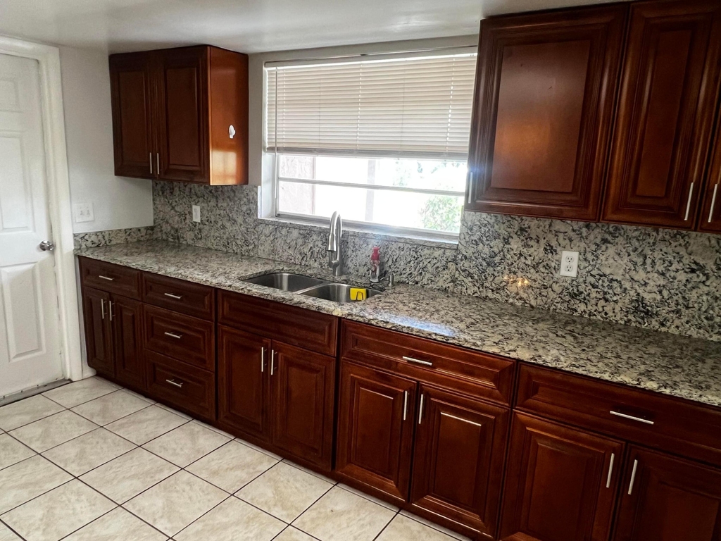 173 Se Fallon Drive - Photo 28