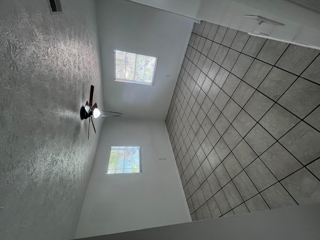 173 Se Fallon Drive - Photo 10